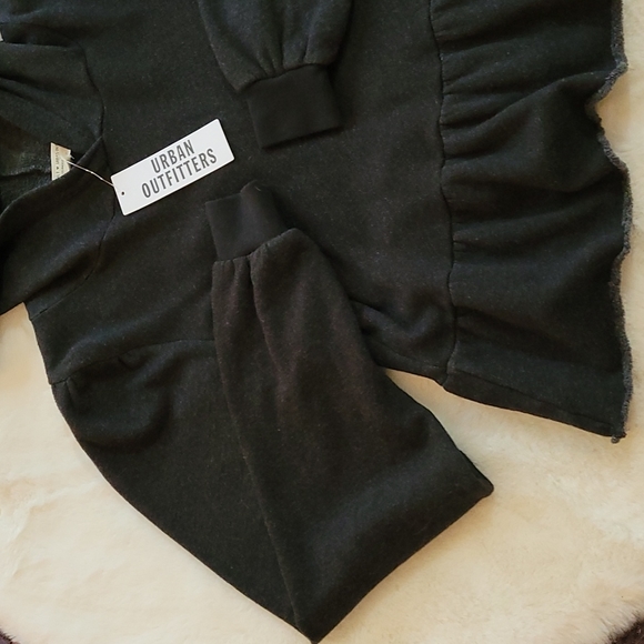 NWT Urban Outfitters Dark Gray Ruffle Super Soft Cozy Casual Hoodie Medium - Picture 3 of 13